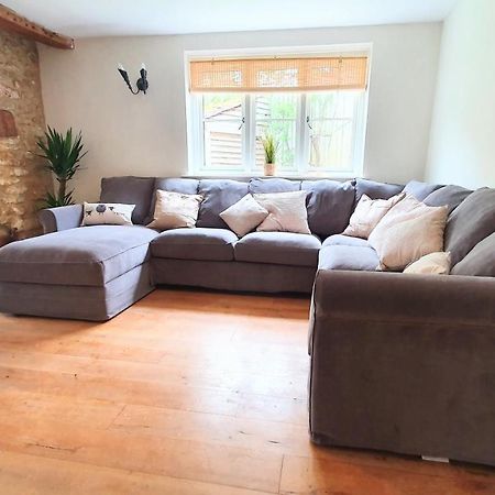 Wilcote Glenfield Cottage - Secluded Luxury Deep In The Oxfordshire Countryside מראה חיצוני תמונה