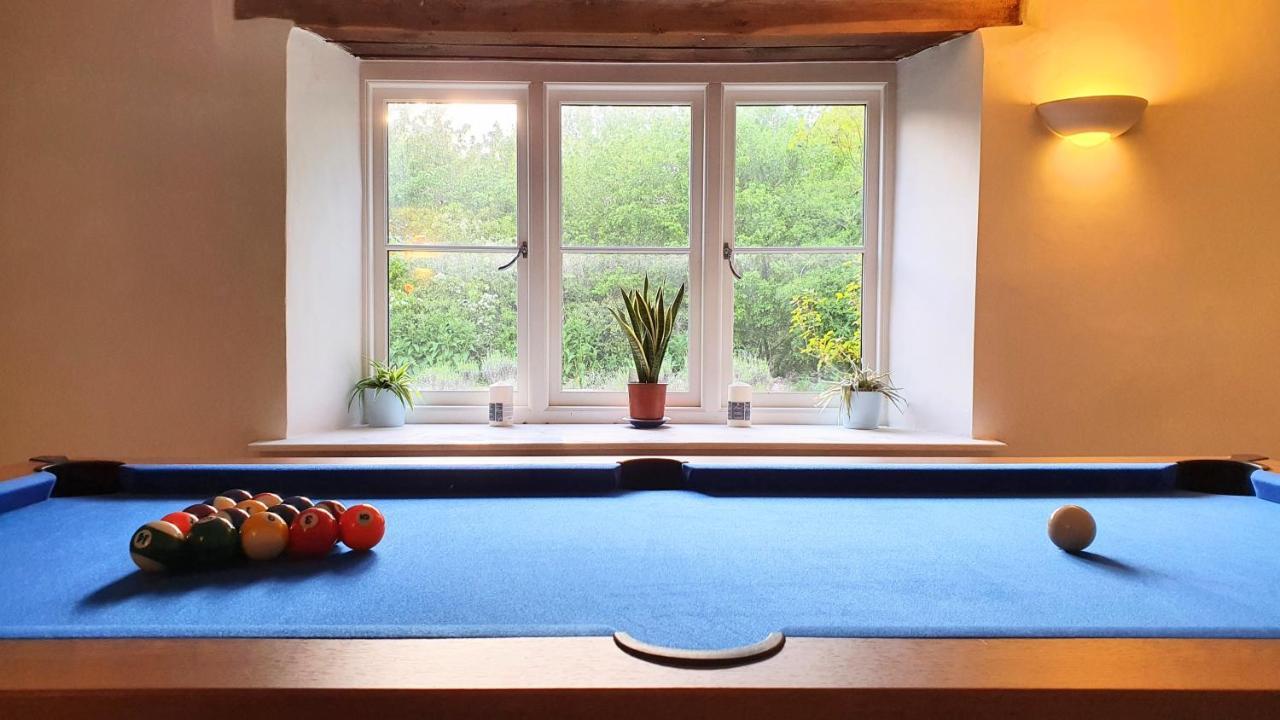 Wilcote Glenfield Cottage - Secluded Luxury Deep In The Oxfordshire Countryside מראה חיצוני תמונה