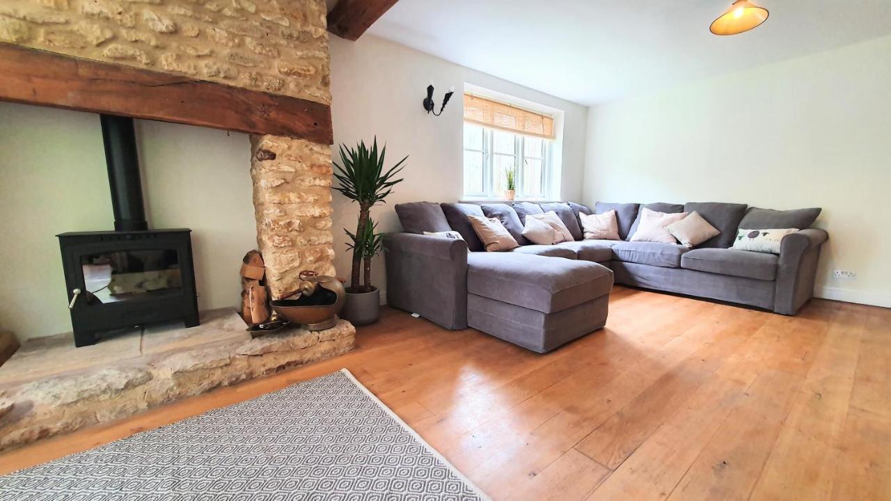 Wilcote Glenfield Cottage - Secluded Luxury Deep In The Oxfordshire Countryside מראה חיצוני תמונה